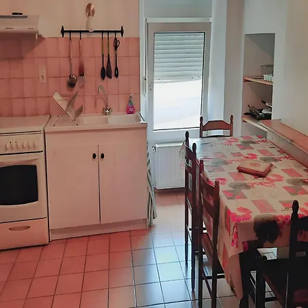 With Barbecue Garden, Cleaning Included Hébergement de vacances